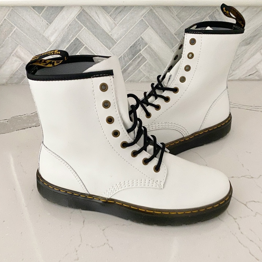 Dr. Martens
Women's Zavala Combat Boot